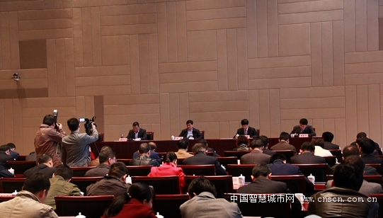 E3H5YNUX}C$YUZS733P{8KH