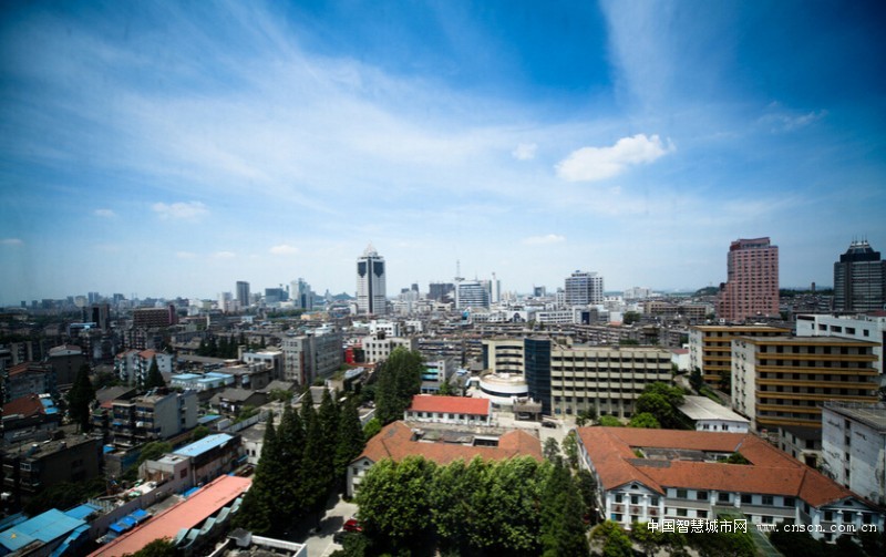 E`@R(9M`711[W}T{_SUV6KI