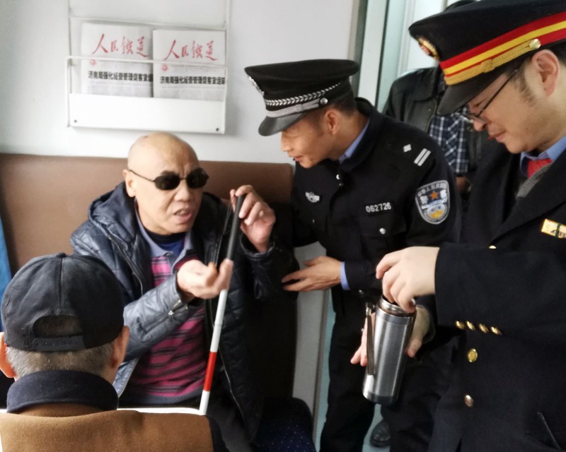 图5:老屈询问还有没有需要帮忙的